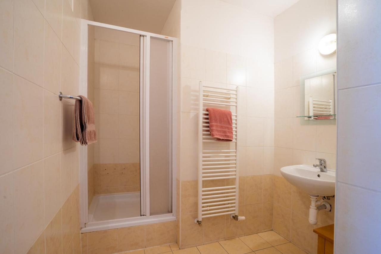 Studio Wellnerova 3 Apartment Olomouc Bagian luar foto